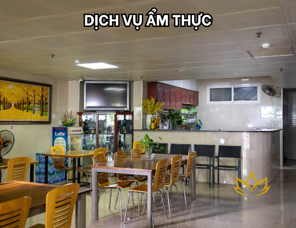 Ngoài lưu trú ra, khách sạn còn cung cấp nhiều sản phẩm và dịch vụ phong phú
