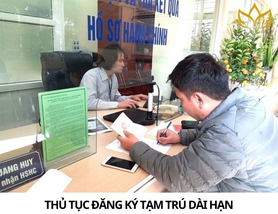 tạm trú dài hạn là gì