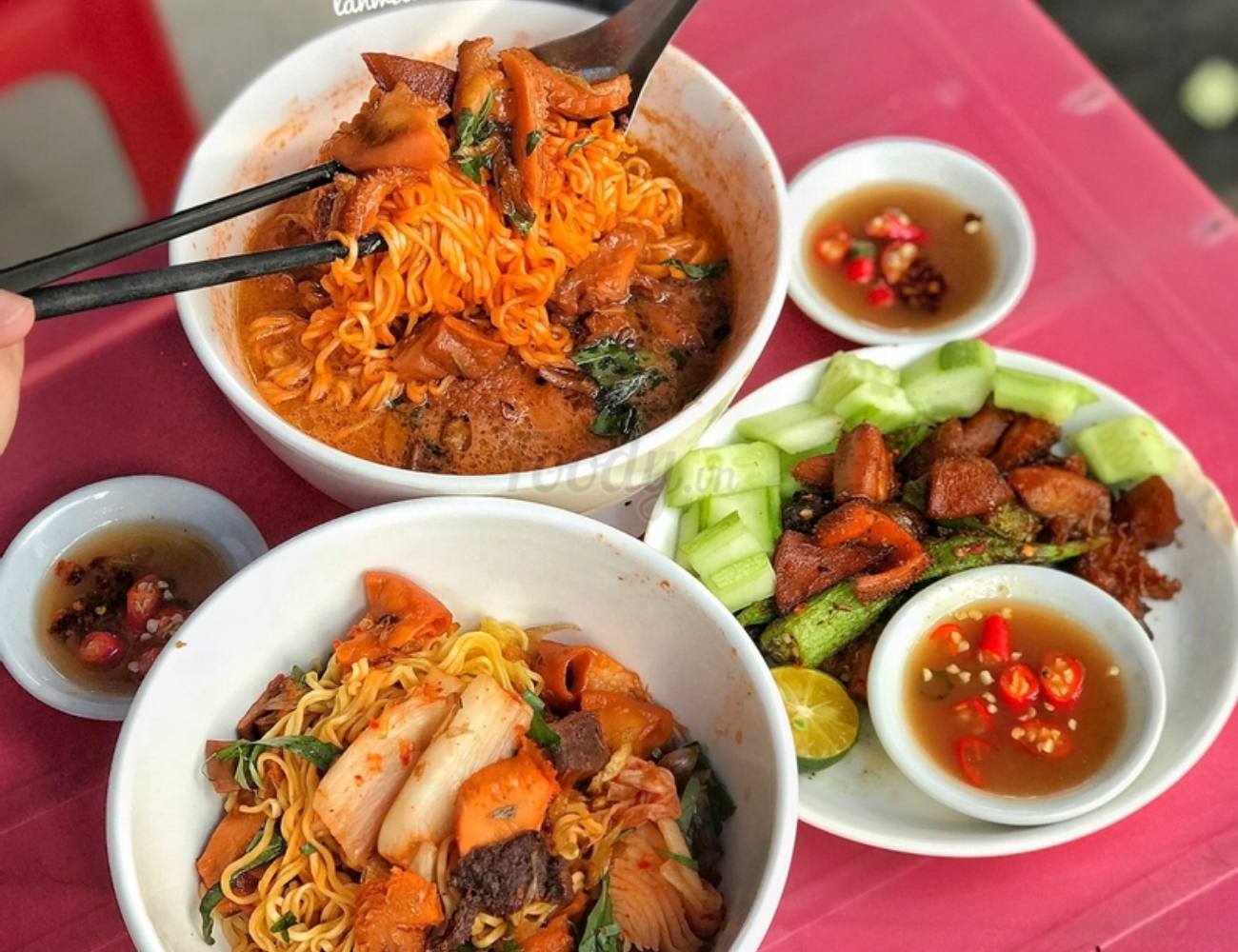 Phá lấu Rubi